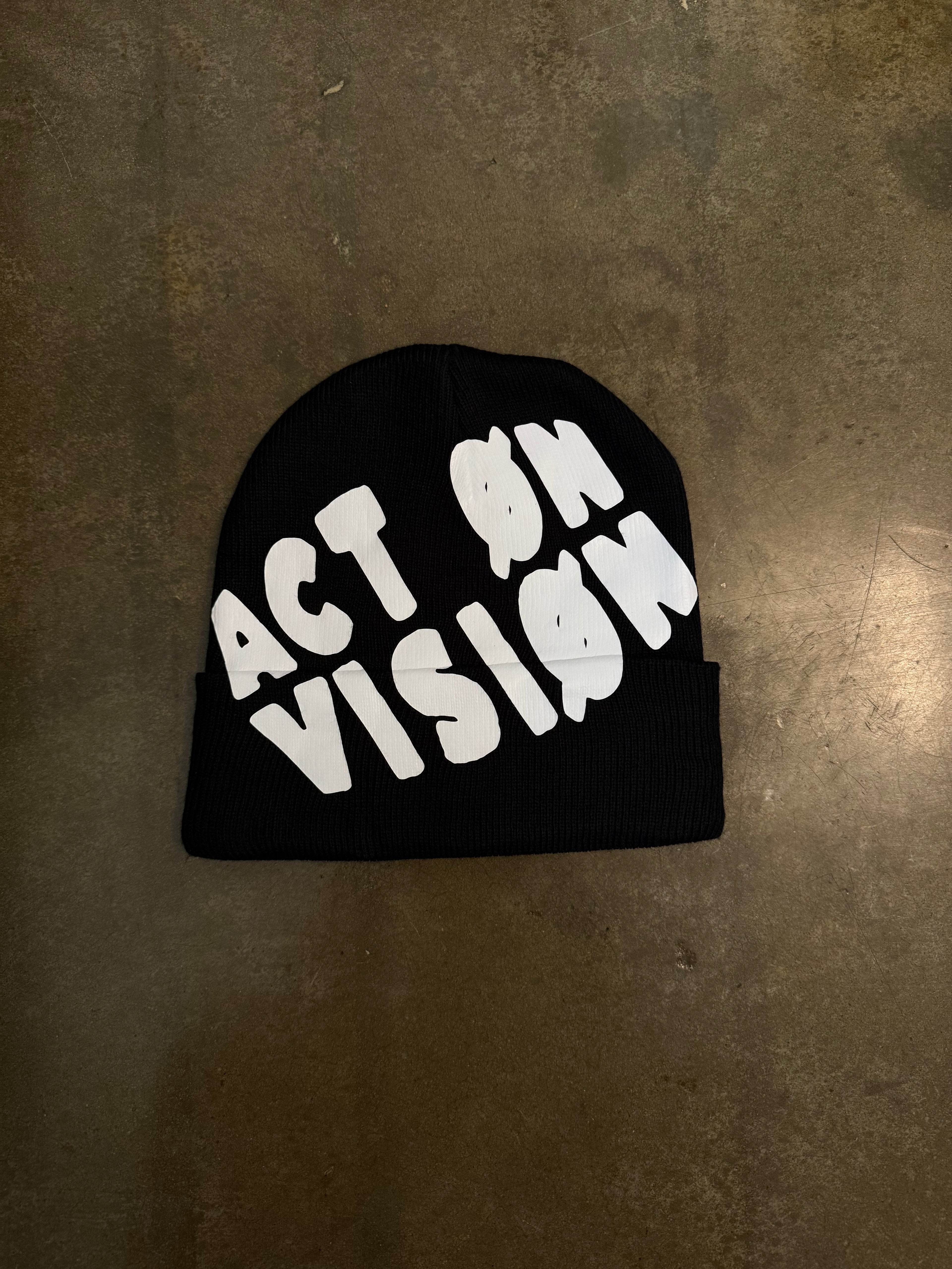 ACT ØN VISIØN Basic Beanie
